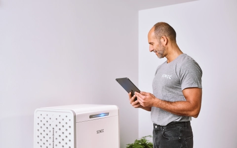 Installer with SENEC.Home 4